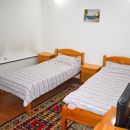 хотел-механа павлова къща