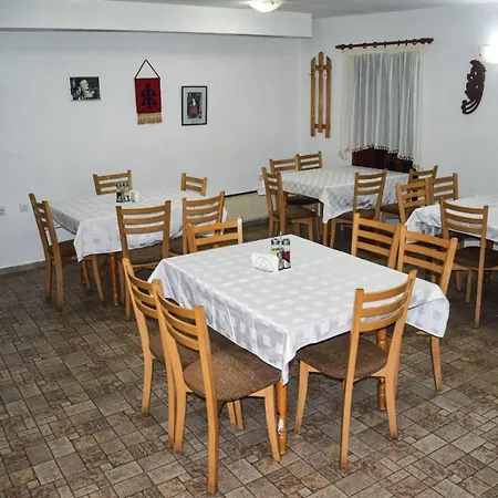 хотел-механа павлова къща ホテル