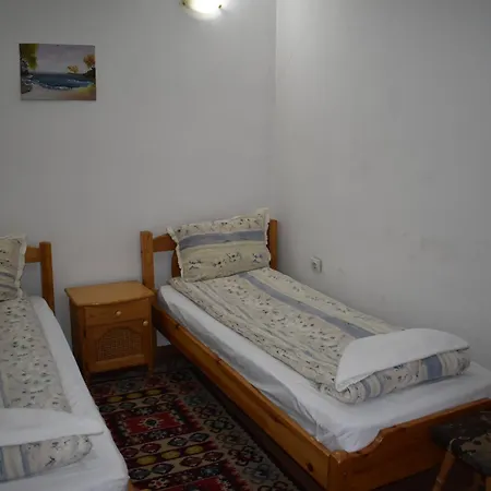 хотел-механа павлова къща ホテル *